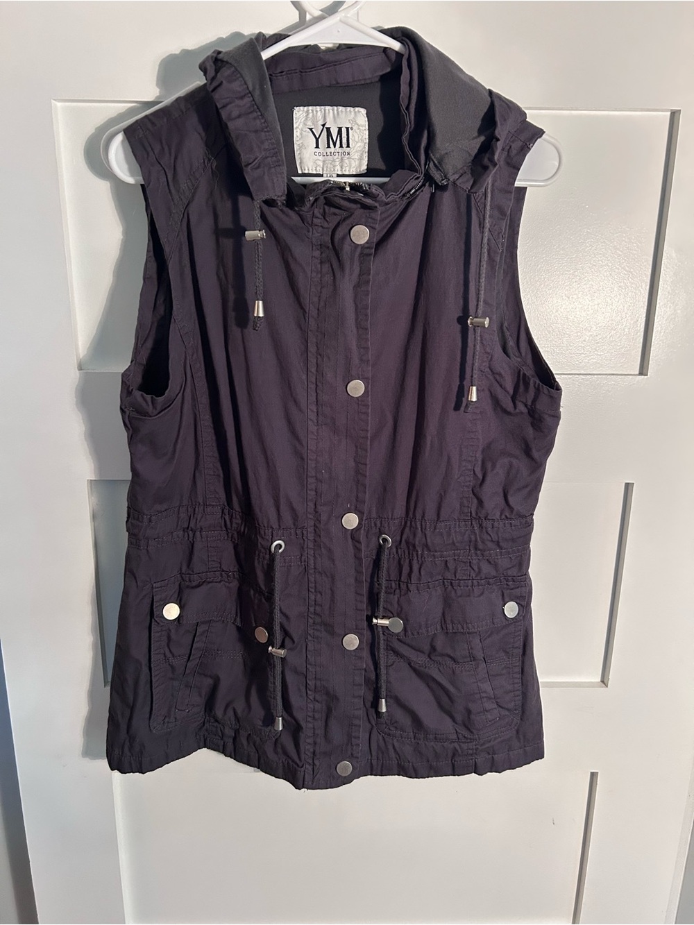 YMI Sleeveless Hooded Utility Vest in Charcoal Gray